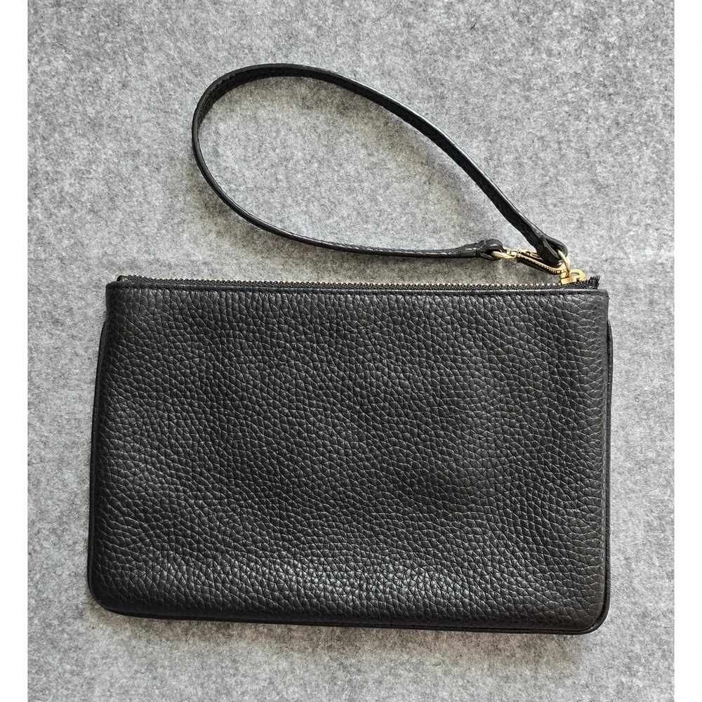 Kate Spade Chester Street Tinie Pebbled Leather Wristlet Clutch Tassel Black EUC